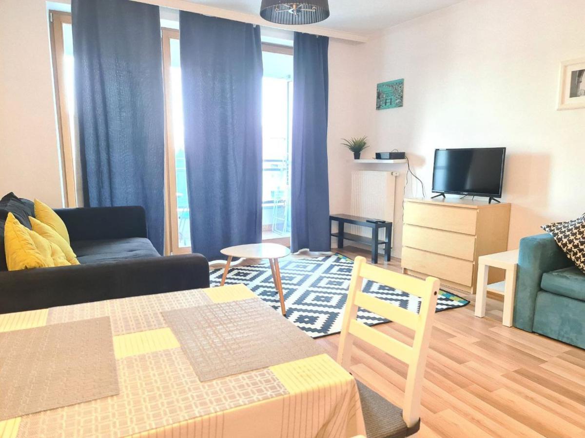 Dworska Studio Apartment Краков Экстерьер фото